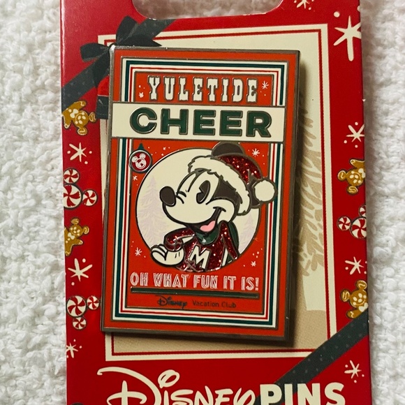 Disney Parks DVC Lot of 2 Mickey Christmas Pins Yuletide Holiday Cheer NWT - Picture 3 of 7
